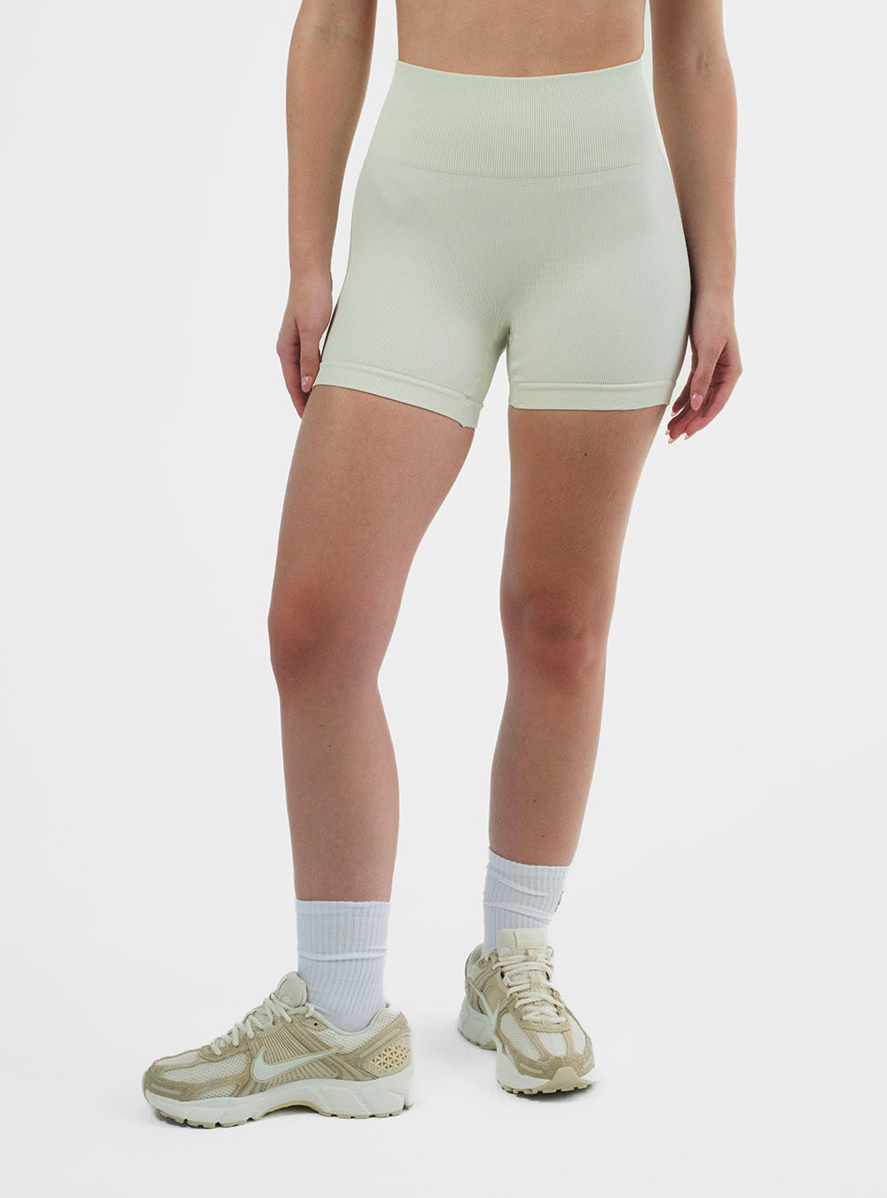 Strive Power Short Vanilla