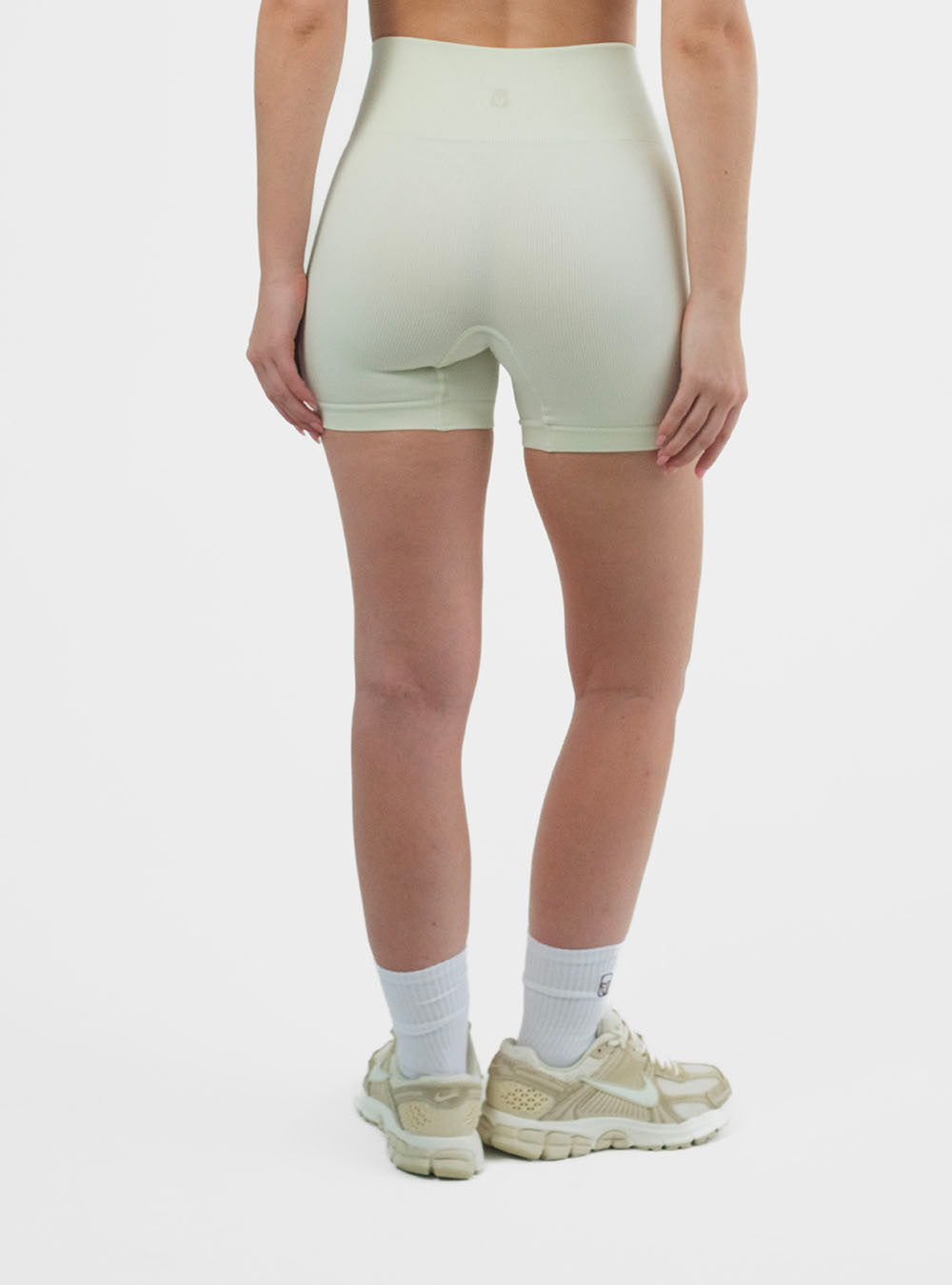 Strive Power Short Vanilla
